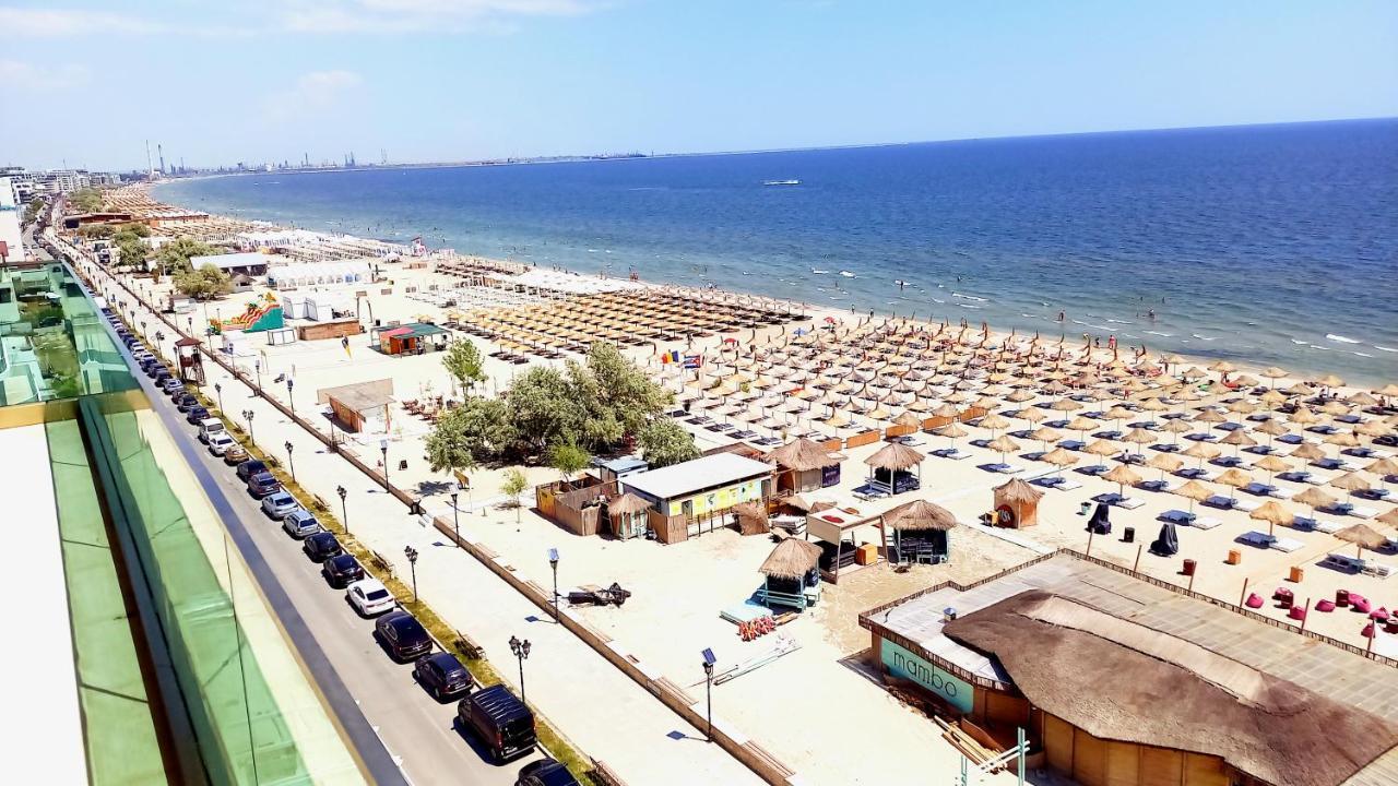 Luxury Promenada Apartment - Frontal Beachfront Mamaia Nord Нэводари Экстерьер фото